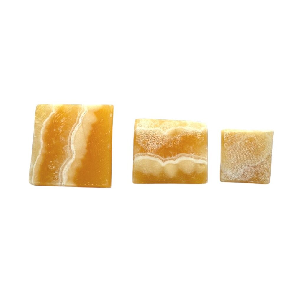 Set Of 3 Vintage Polished Pyramid-Shaped Tan Onyx Stones For Decor Or Meditation - Picture 4 of 4